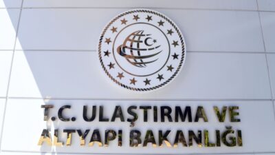 Ulaştırma ve Altyapı Bakanı Abdulkadir