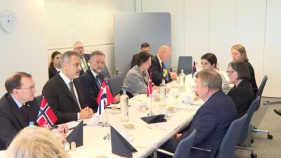 Diplomasinin Kalbi NATO Zirvesinde Attı