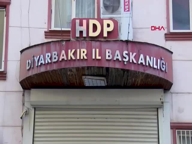 Diyarbakır'da evlat nöbeti tutan