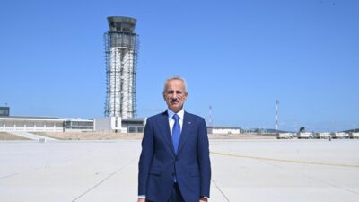 Ulaştırma ve Altyapı Bakanı Abdulkadir