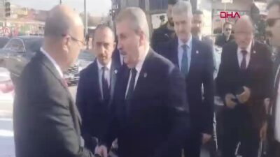 BBP Lideri Destici’den Yerel Yönetimlere Çağrı: ‘Parti Rozetlerini Çıkarın’