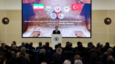 Bakan Yumaklı, Türkiye ve İran Tarımsal Ticaretinde Üstün Başarıyı Vurguladı