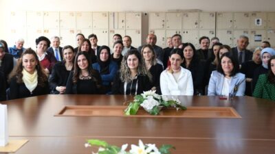 Milli Eğitim Bakanlığı’ndan Dev Adım: 316 Bin Öğretmen ‘Uzman Öğretmen’ ve ‘Başöğretmen’ Ünvanı Aldı