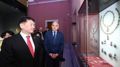 Kültür ve Turizm Bakanı Ersoy, Moğolistan Cumhurbaşkanı ile Topkapı Sarayı ve Ayasofya’yı Gezdi