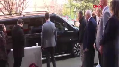 Özgür Özel, Zafer Partisi Genel Merkezi’ni Ziyaret Etti: Siyasi İş Birliği Sinyalleri