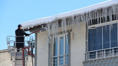 Bingöl'de kar yağışı nedeniyle kapanan