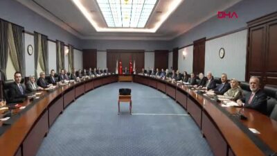 Cumhurbaşkanı Erdoğan başkanlığında toplanan AK