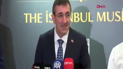 Cevdet Yılmaz, İstanbul Mushafı Sergisi’ni Ziyaret Etti