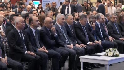 Ticaret Bakanı Ömer Bolat: Tekstil İhracatında 1 Milyar 570 Milyon Doları 2 Ayda Aştık