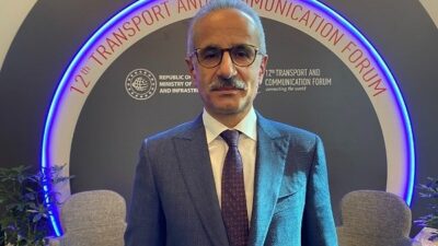 Ulaştırma ve Altyapı Bakanı Abdulkadir