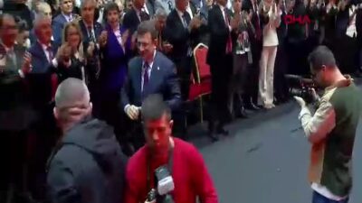 Ekrem İmamoğlu, CHP'nin cumhurbaşkanı adayını