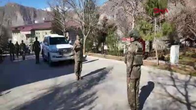 Kara Kuvvetleri Komutanı Orgeneral Bayraktaroğlu, Hakkari’de Denetimlerde Bulundu