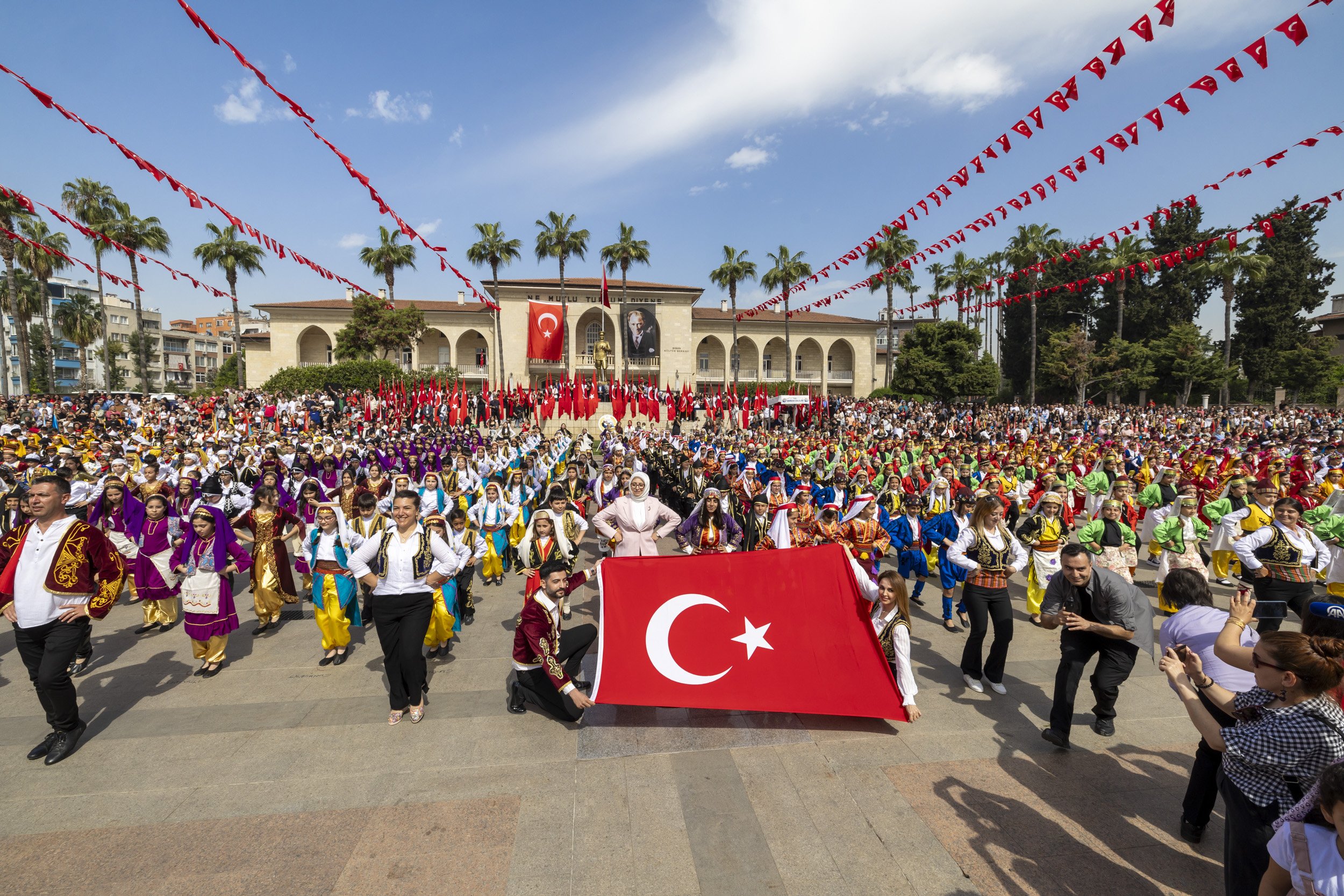 Mersin'de 23 Nisan Ulusal