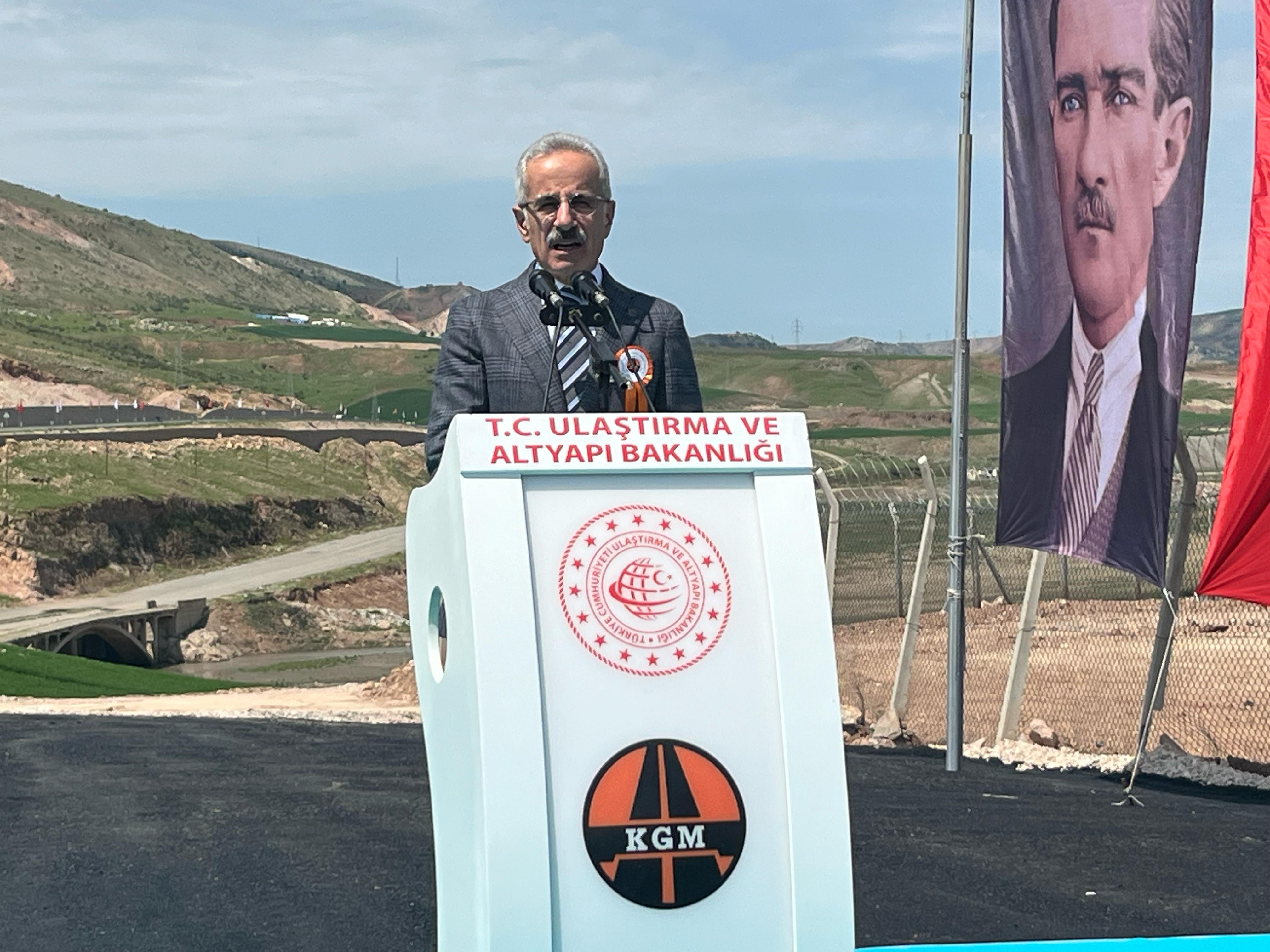Ulaştırma ve Altyapı Bakanı