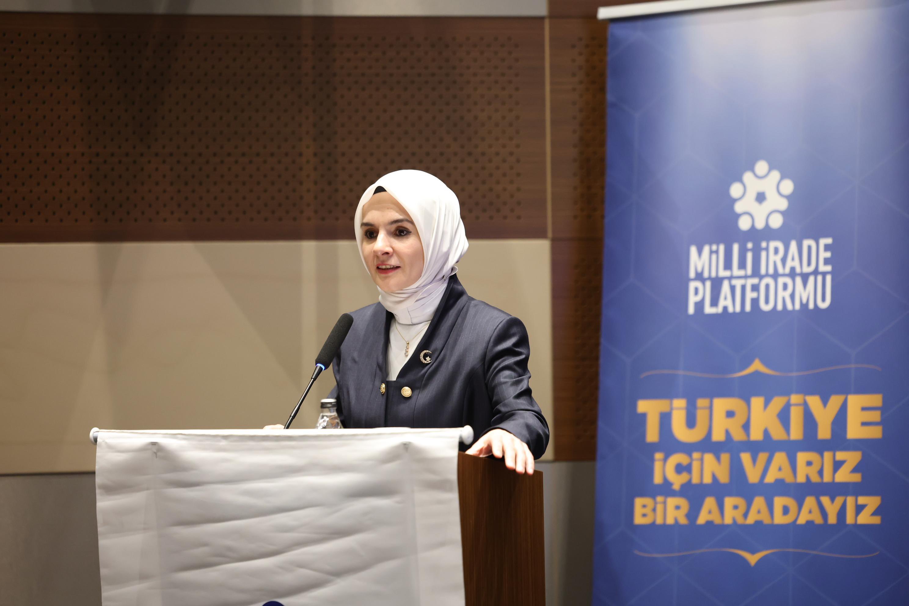 Bakan Göktaş, ‘Türkiye Yüzyılında Aile’ Vurgusu Yaptı