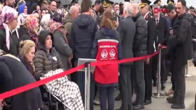 Şehit Piyade Uzman Onbaşı Berat Mecit Day’ın Cenazesi Trabzon’da Törenle Karşılandı