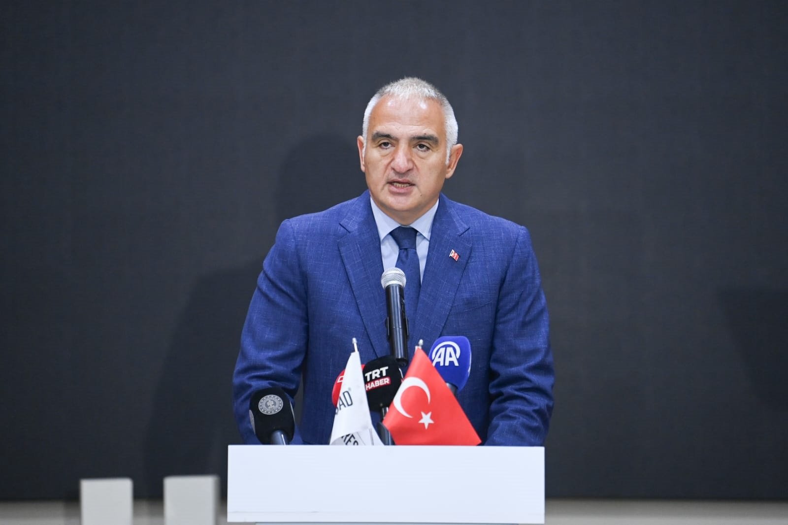 Kültür ve Turizm Bakanı