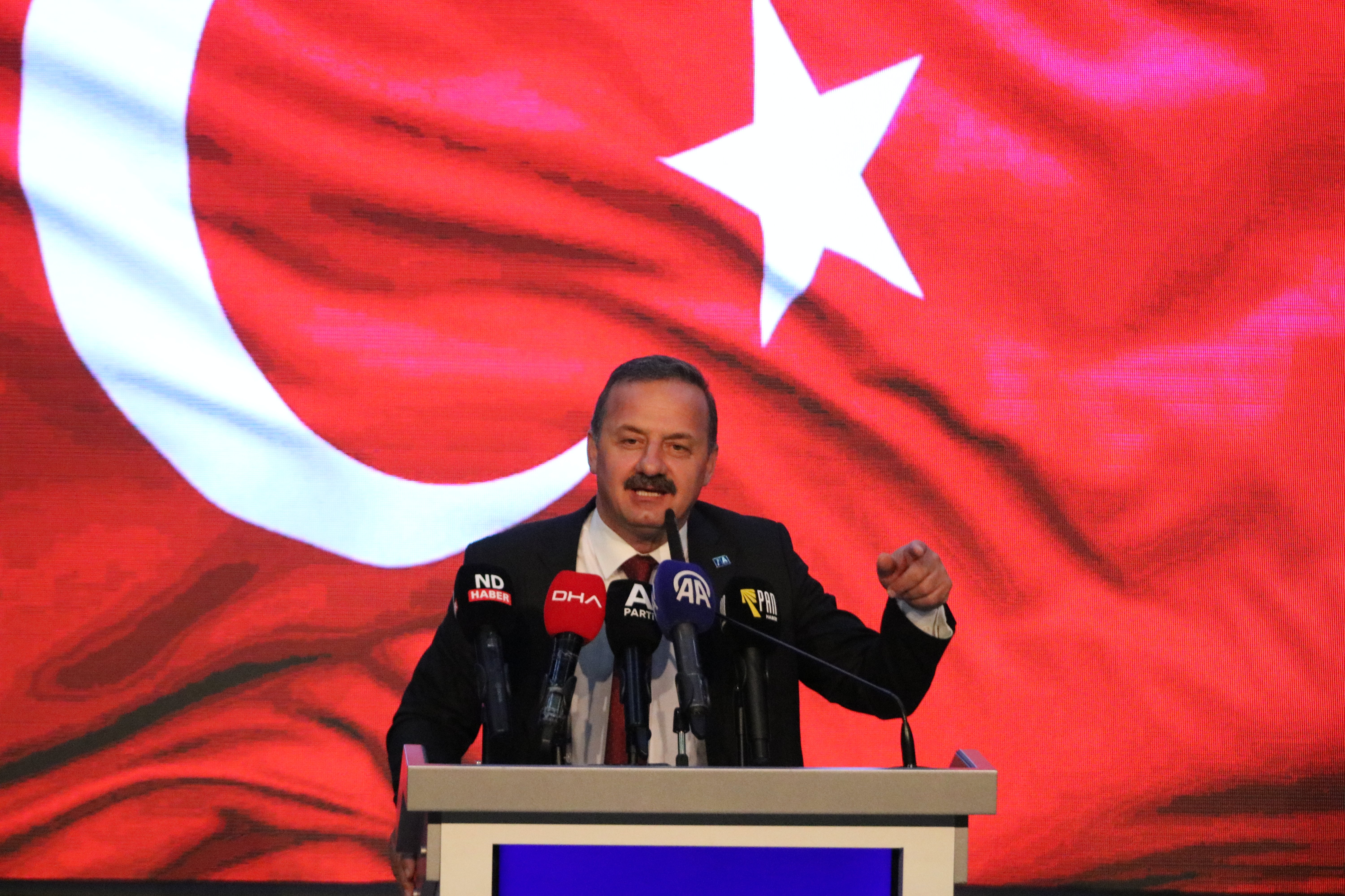 Anahtar Parti Genel Başkanı