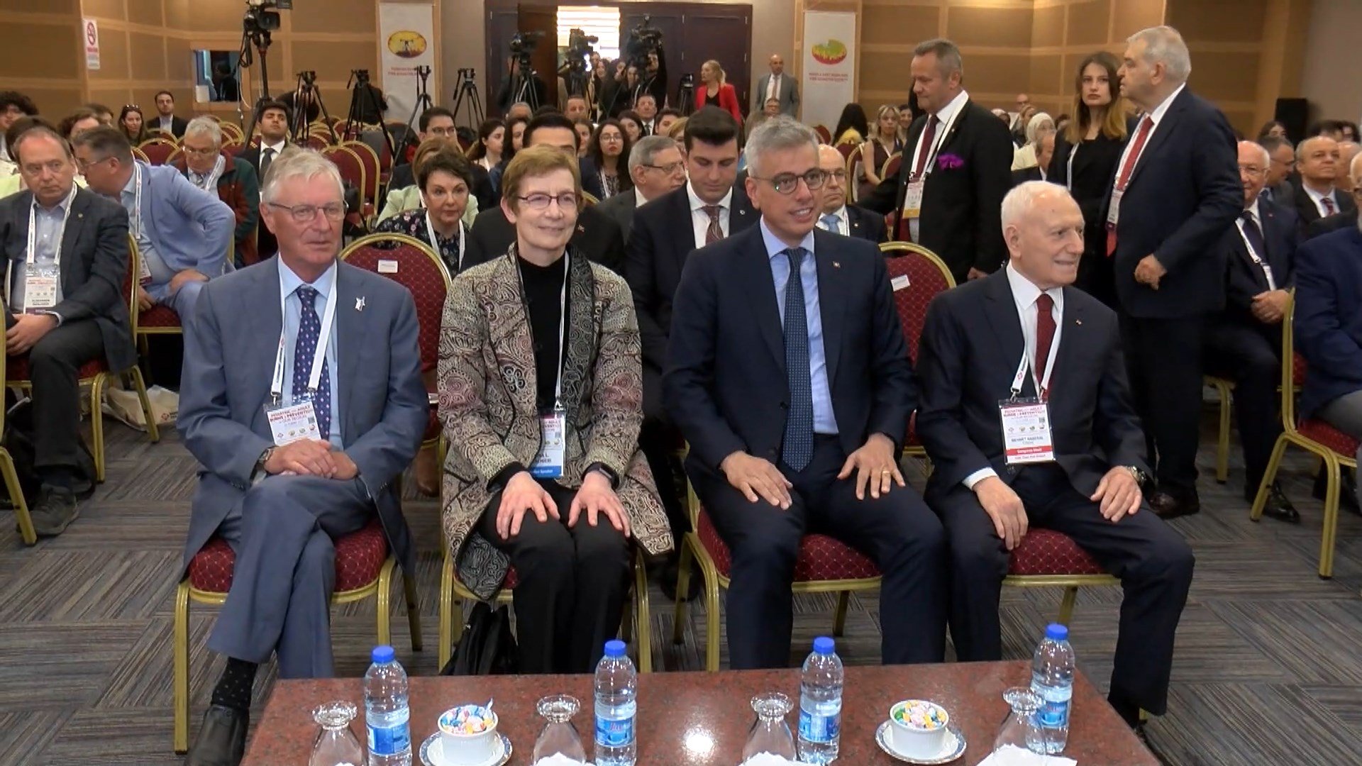 Sağlık Bakanı Kemal Memişoğlu,