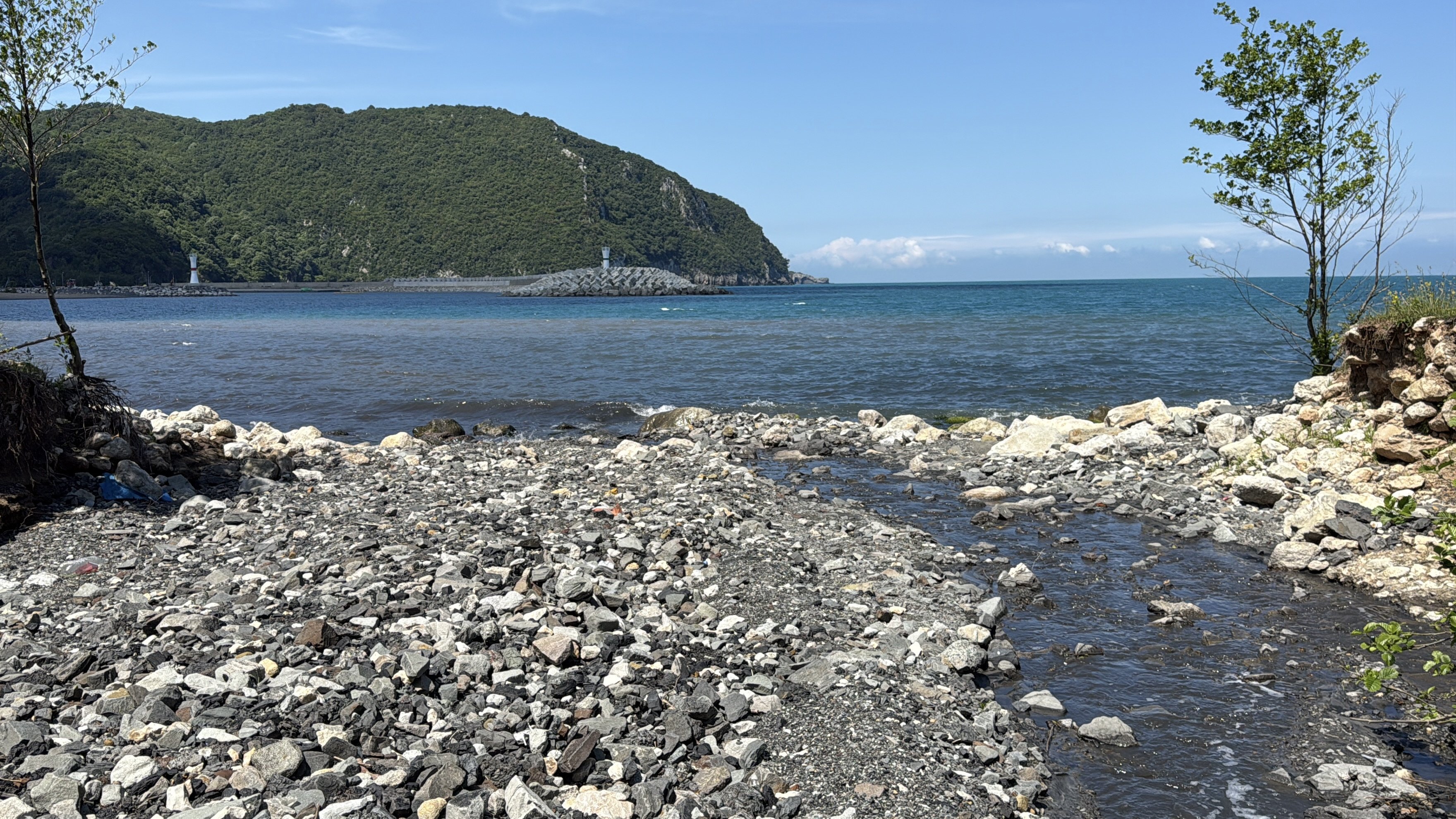 Amasra Tarlaağzı Sahili'nde deniz