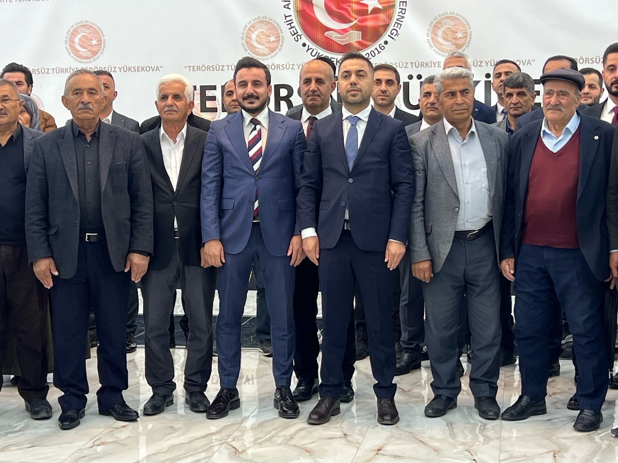 Yüksekova'da şehit aileleri ve