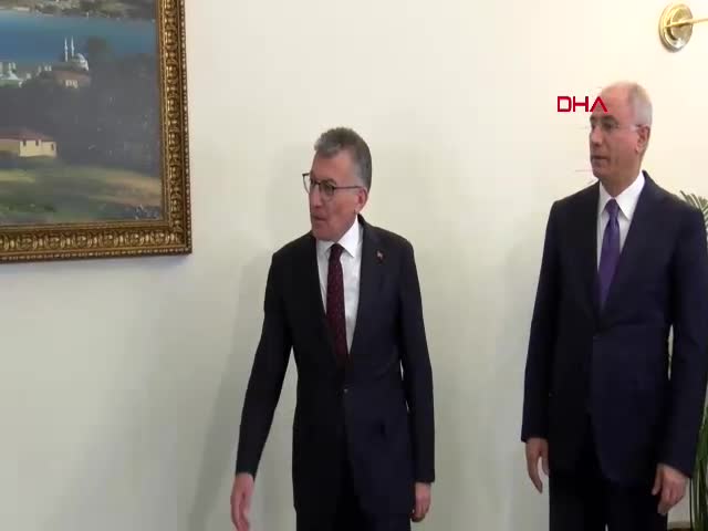 DEM Parti heyeti, AK
