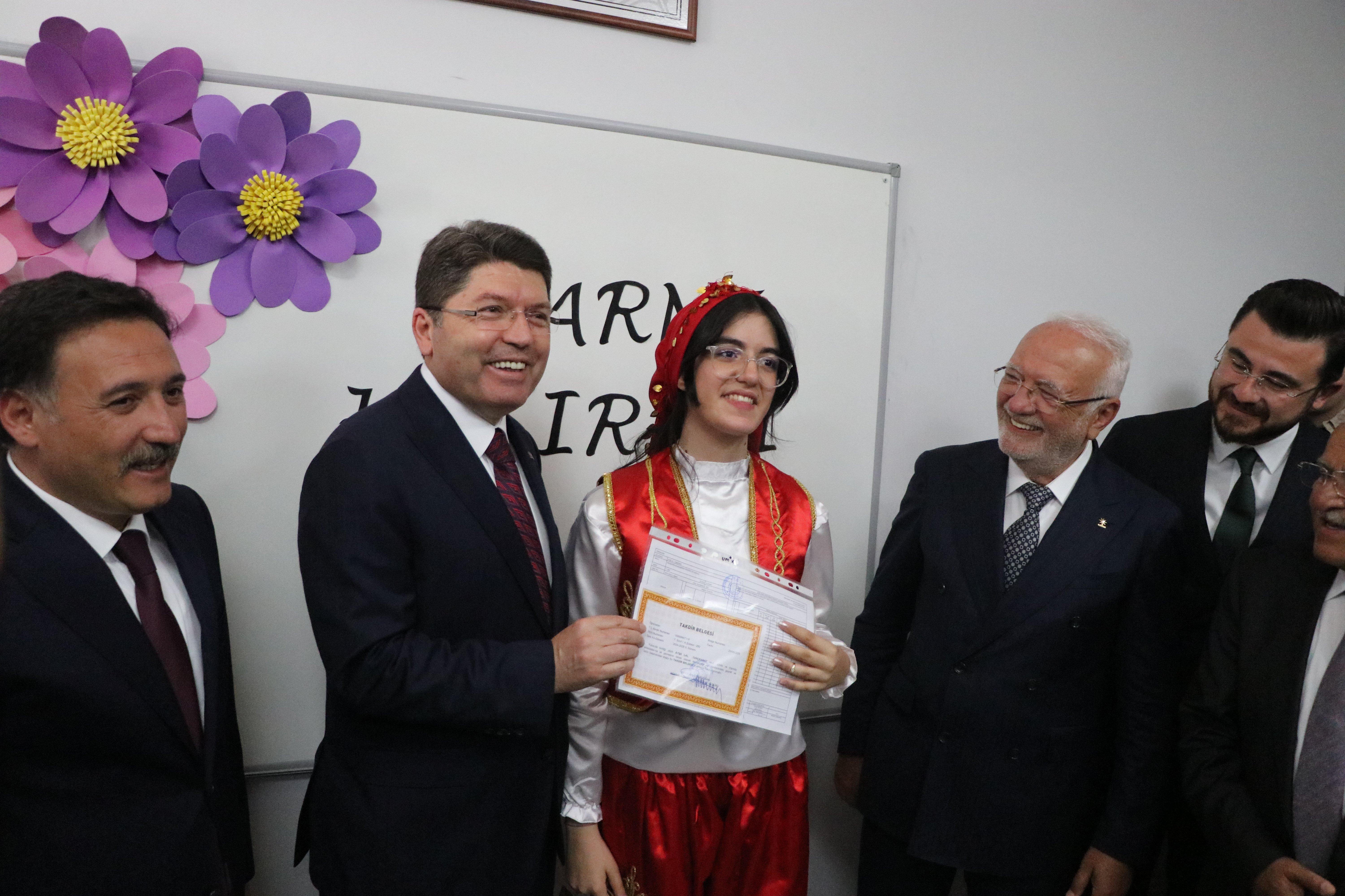 Adalet Bakanı Yılmaz Tunç,