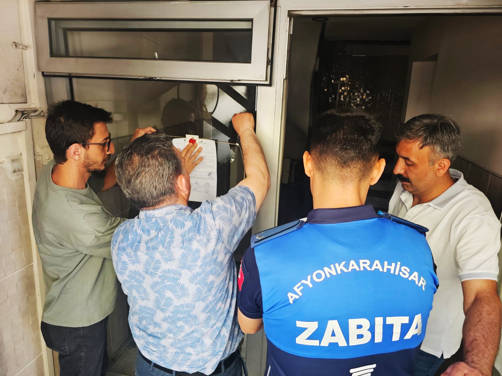 Afyonkarahisar’da 60 Yıllık Gazete Binası Belediye Tarafından Mühürlendi