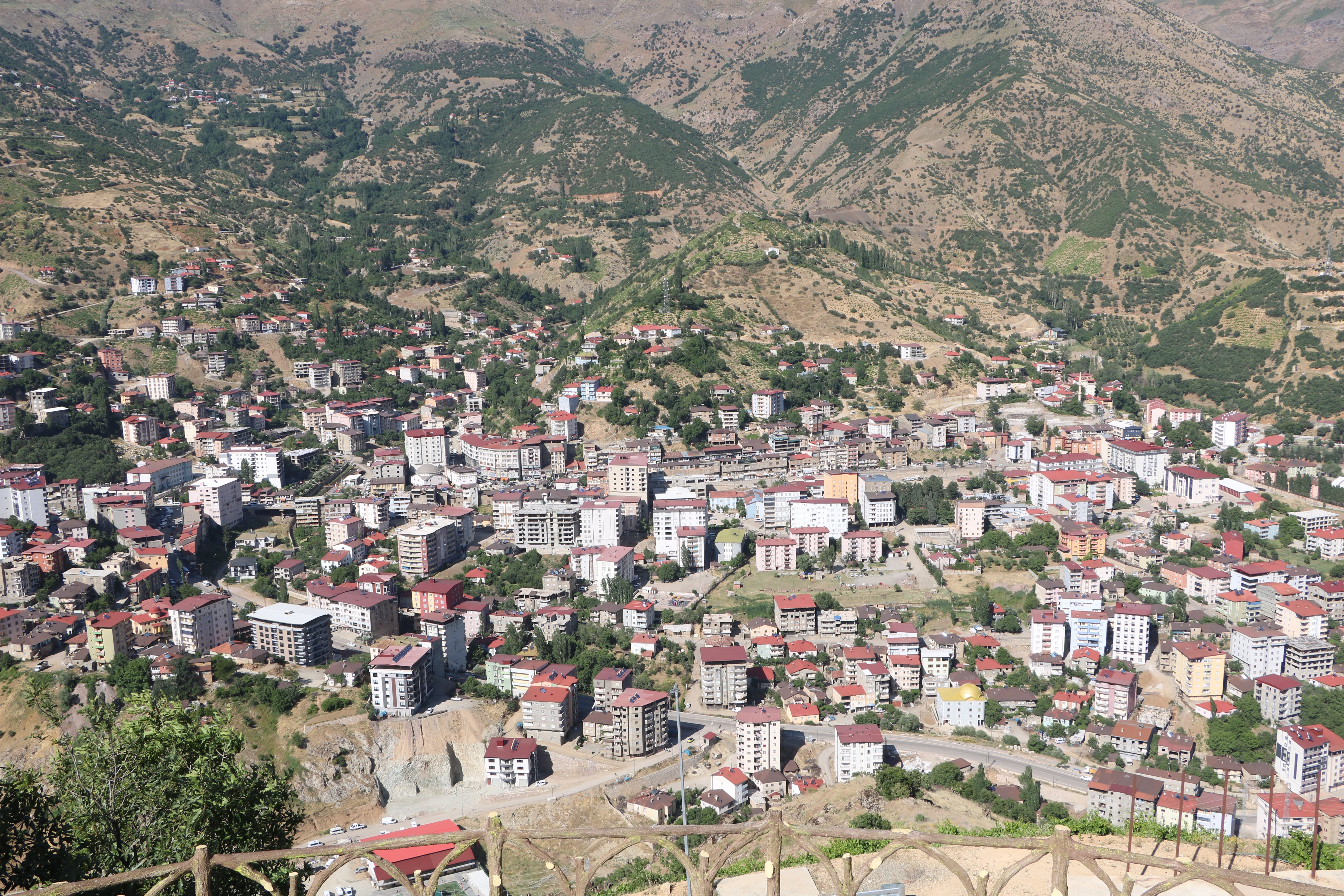 Şemdinli'de tarihi Jandarma Komutanlığı