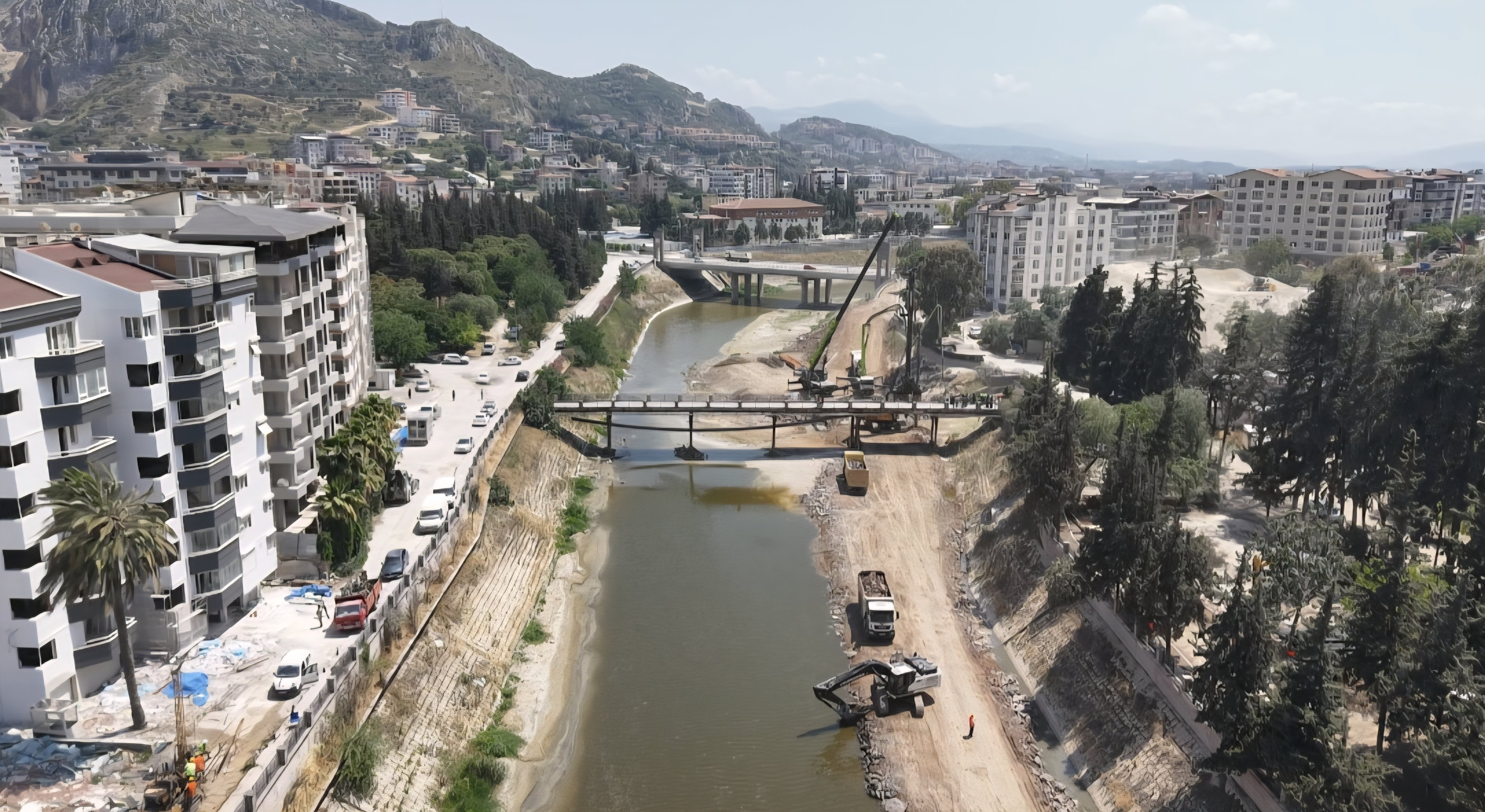 Deprem Sonrası Asi Nehri’nde Taşkın Riskine Karşı Islah Çalışmaları Başladı