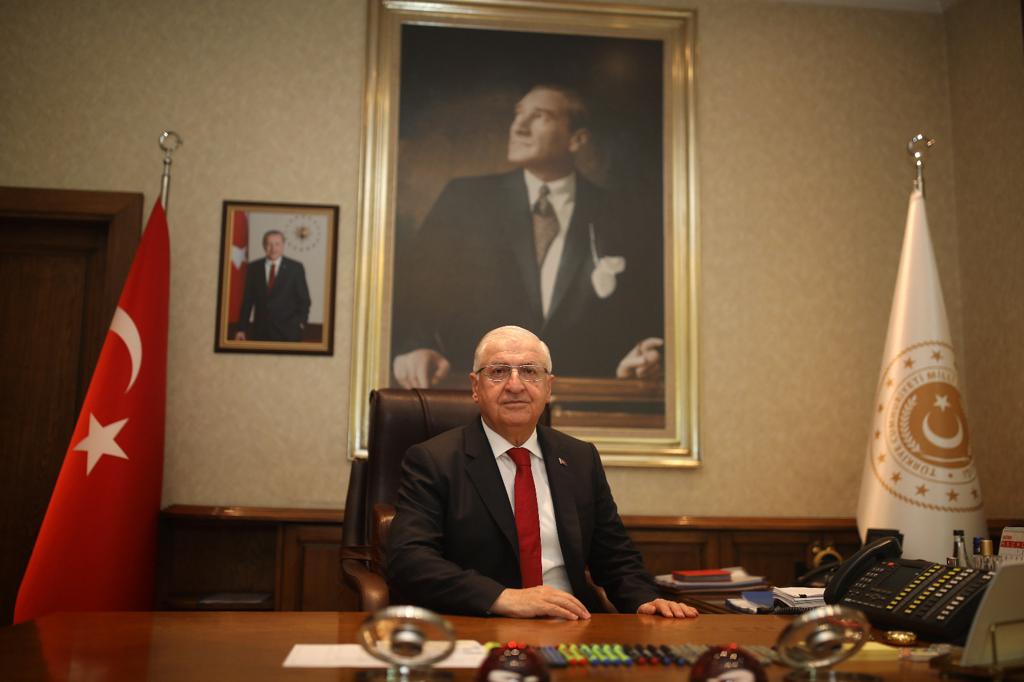 Milli Savunma Bakanı Yaşar Güler’den Babalar Günü Mesajı