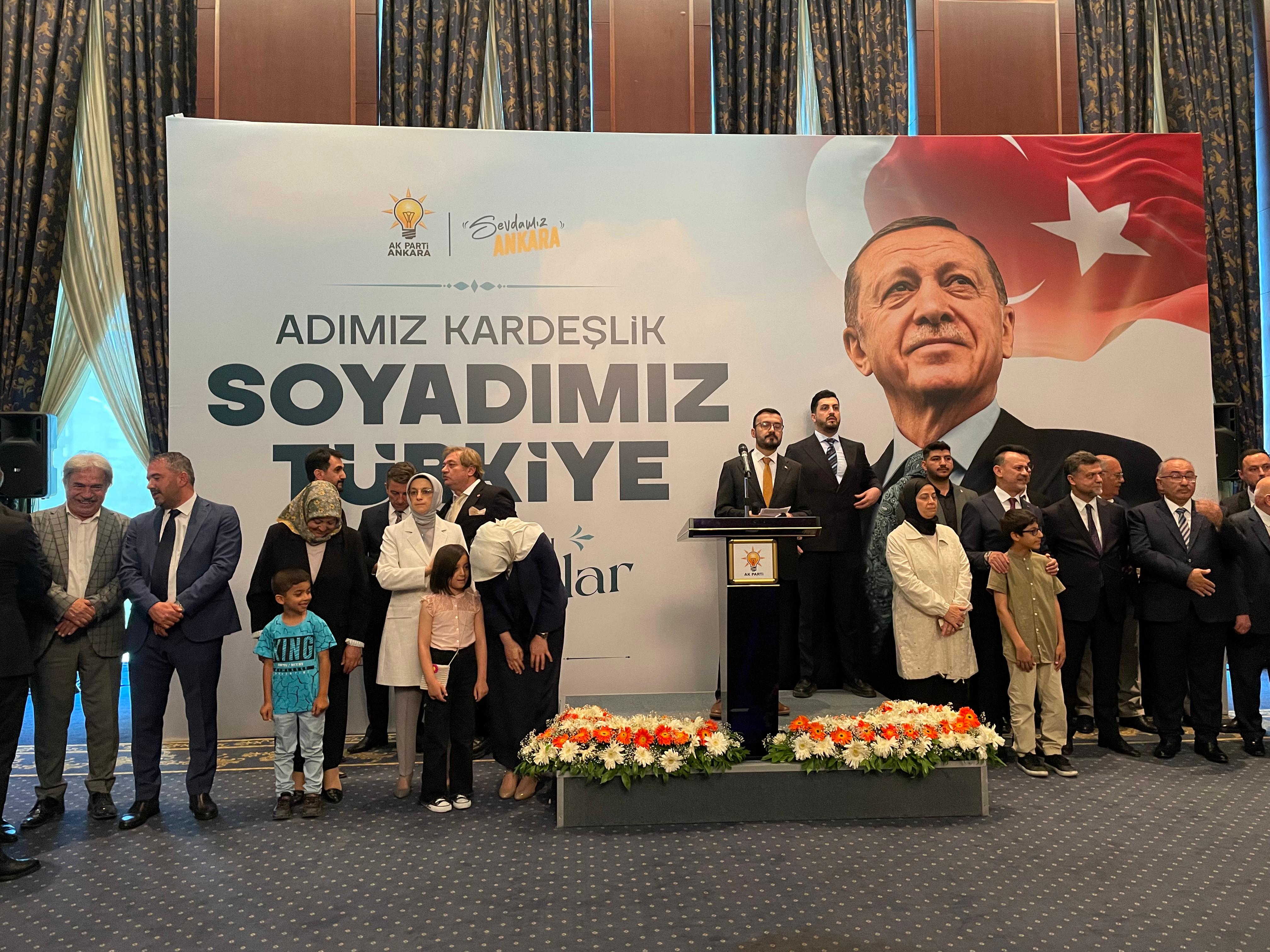AK Parti genel merkezinde