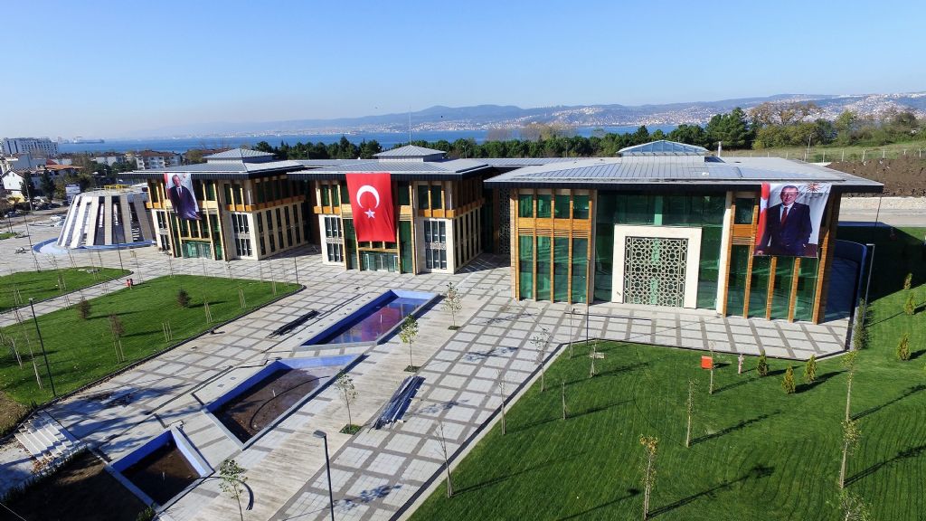Kocaeli'nin Başiskele ilçesindeki belediyede