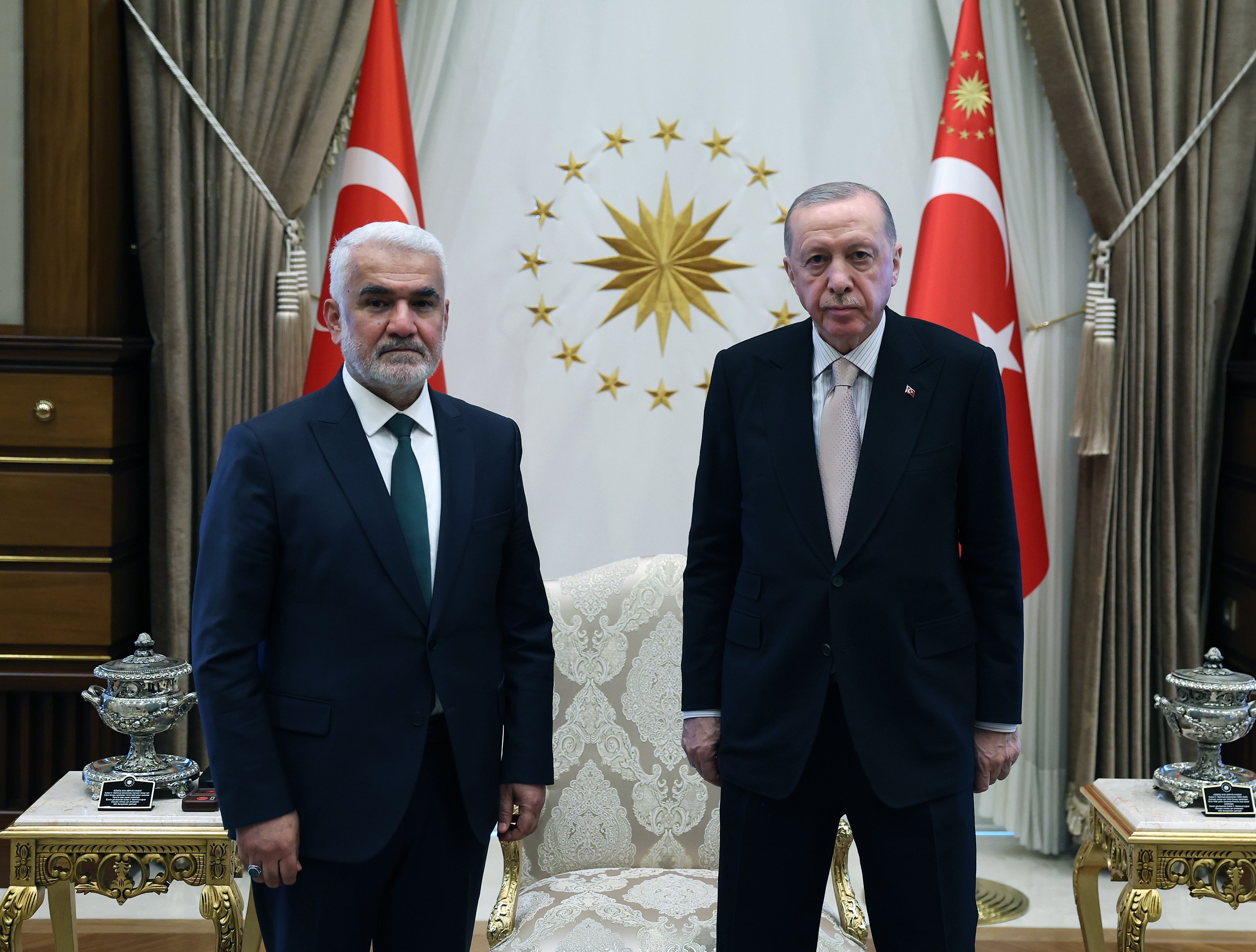 Cumhurbaşkanı Erdoğan, HÜDA PAR Genel Başkanı Yapıcıoğlu ile Görüştü