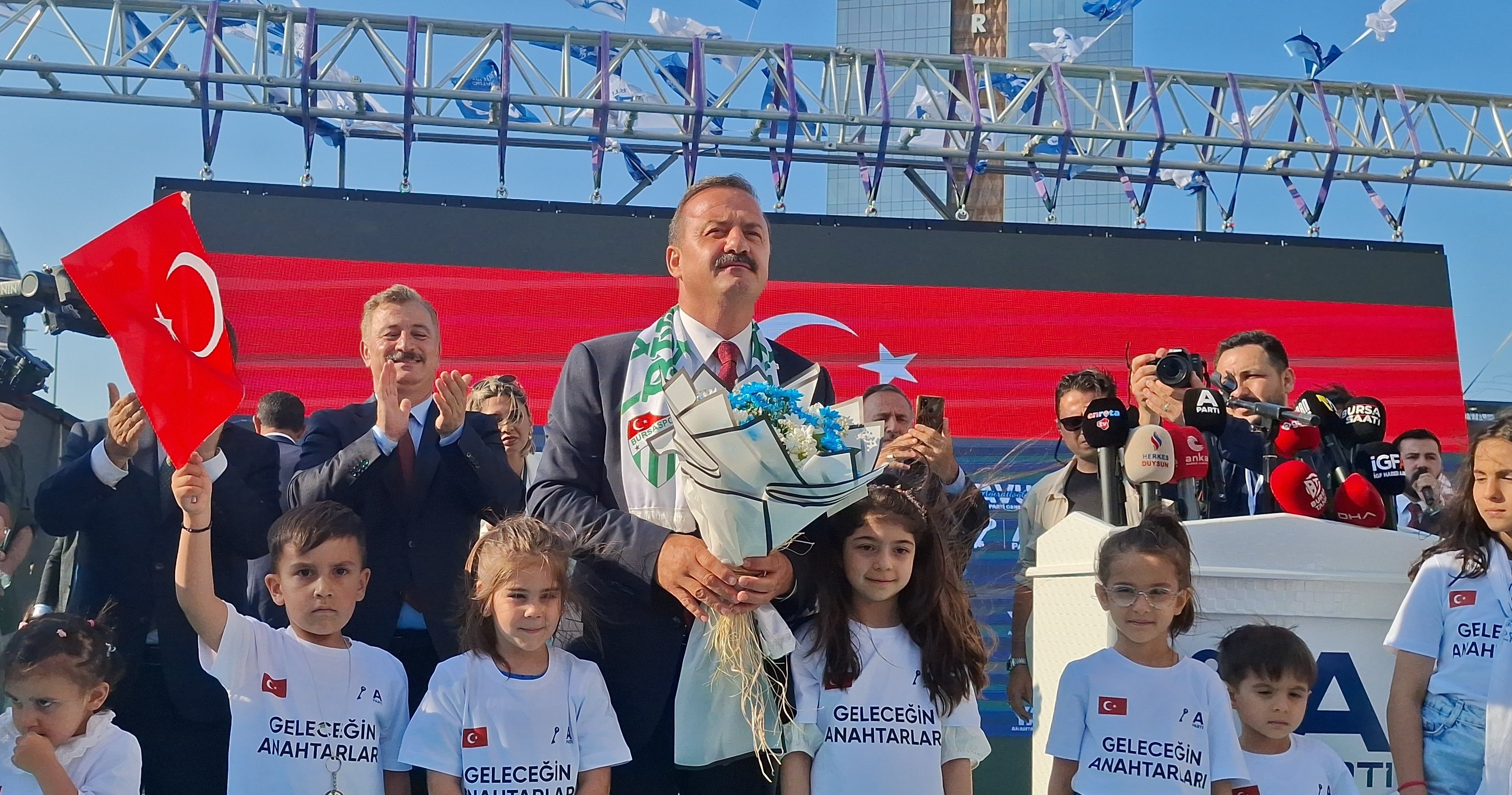 Anahtar Parti Genel Başkanı