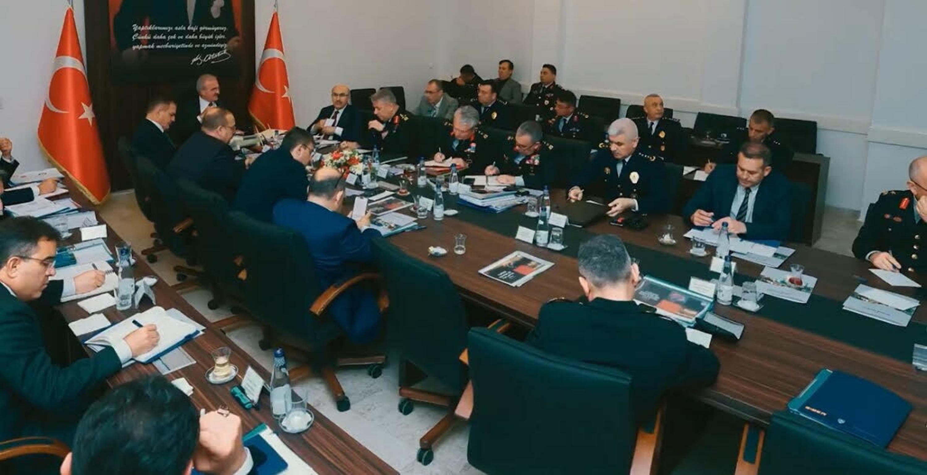 Muğla’da Turizm Güvenliği Zirvesi: 11 İlden Valiler ve Güvenlik Yöneticileri Bir Araya Geldi