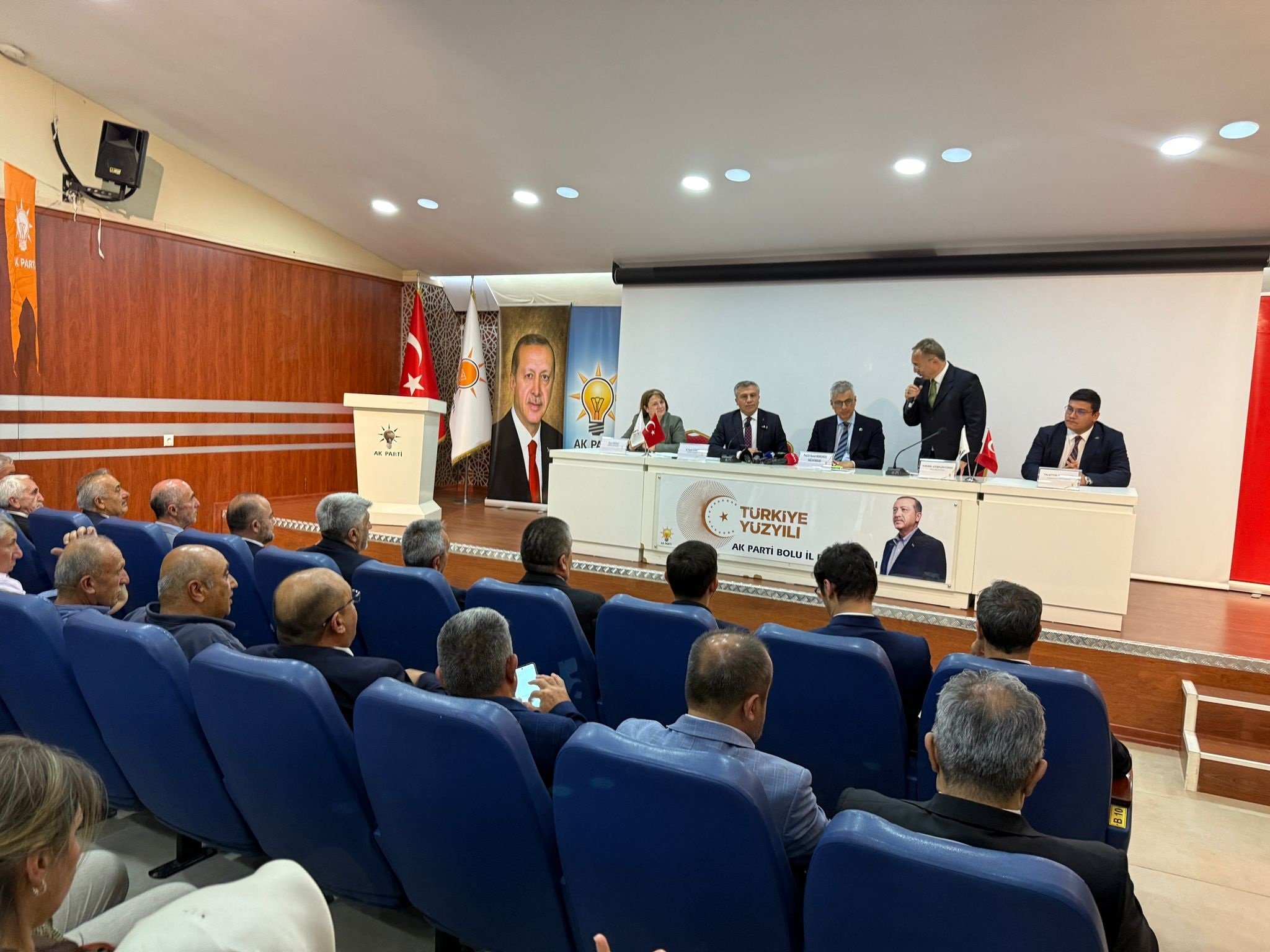Sağlık Bakanı Kemal Memişoğlu,