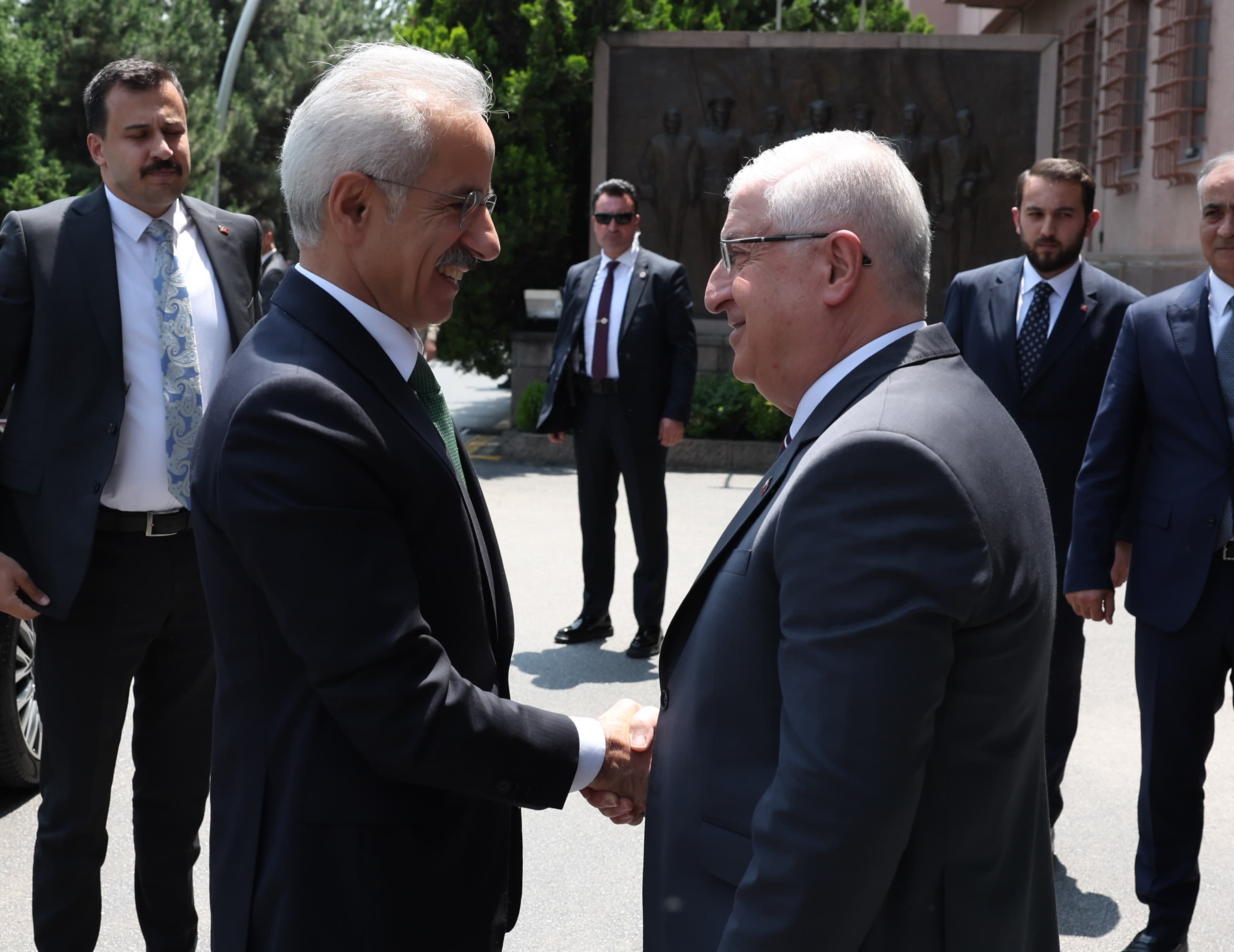 Milli Savunma Bakanı Güler ile Ulaştırma Bakanı Uraloğlu Stratejik Görüşme Gerçekleştirdi