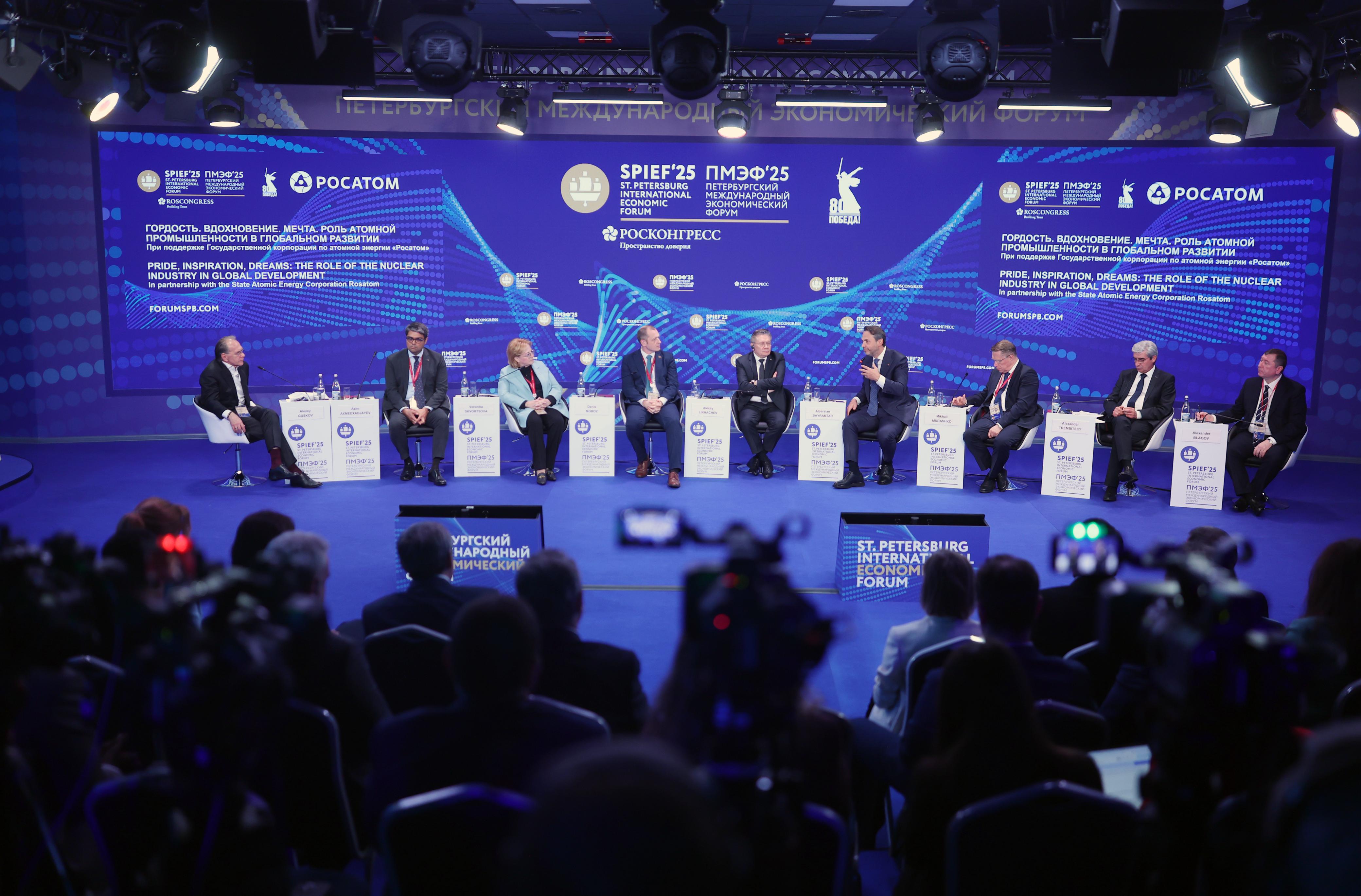 Enerji Bakanı Alparslan Bayraktar,