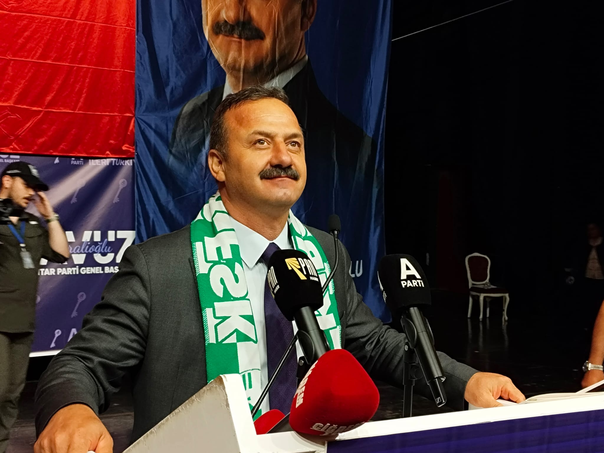 Anahtar Parti Genel Başkanı