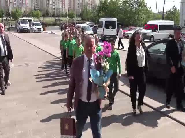 Çorlu'da ilkokul öğrencileri, Milli