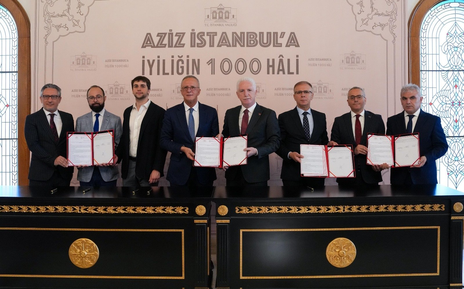 İstanbul Valisi Davut Gül,