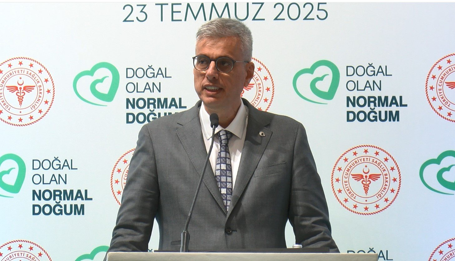 Sağlık Bakanı Kemal Memişoğlu,