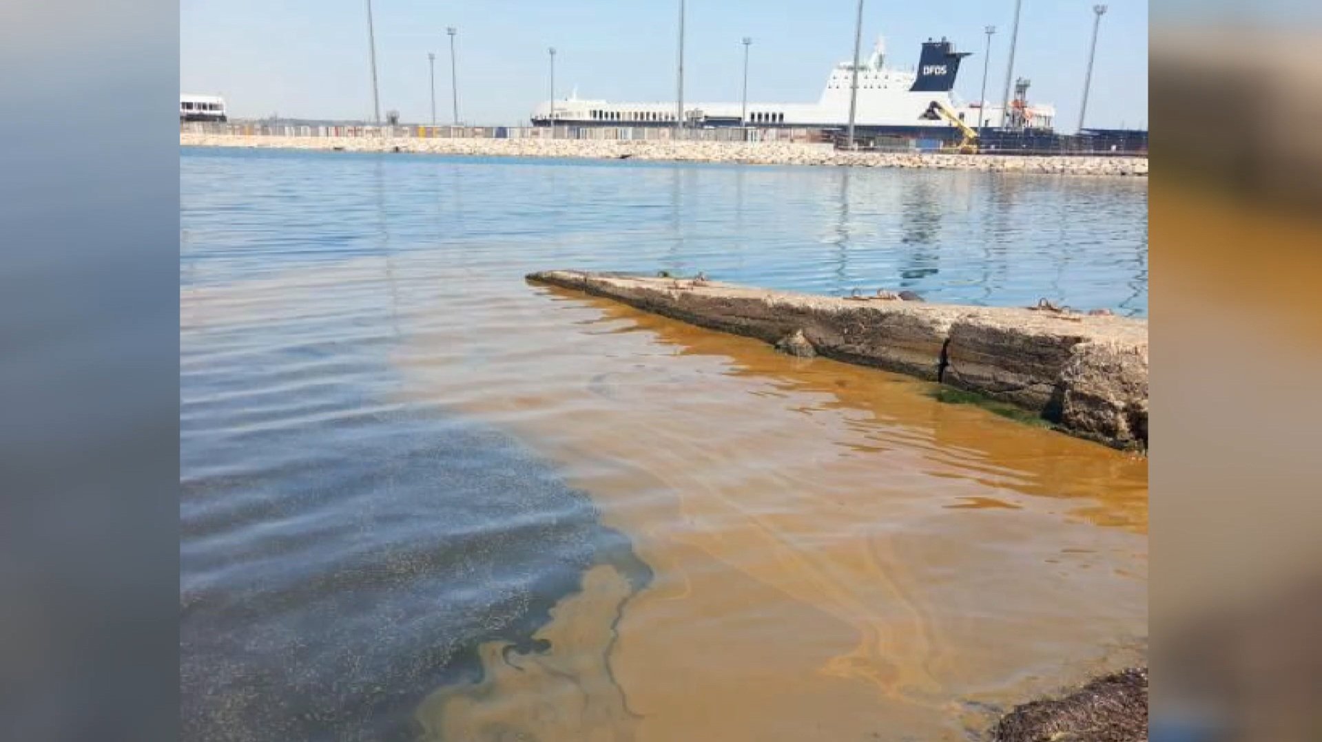 Yalova'da Marmara Denizi'ne atık