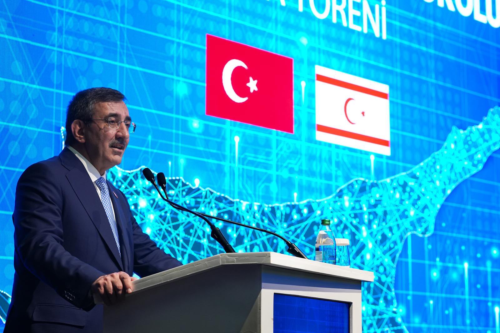 Cumhurbaşkanı Yardımcısı Cevdet Yılmaz,