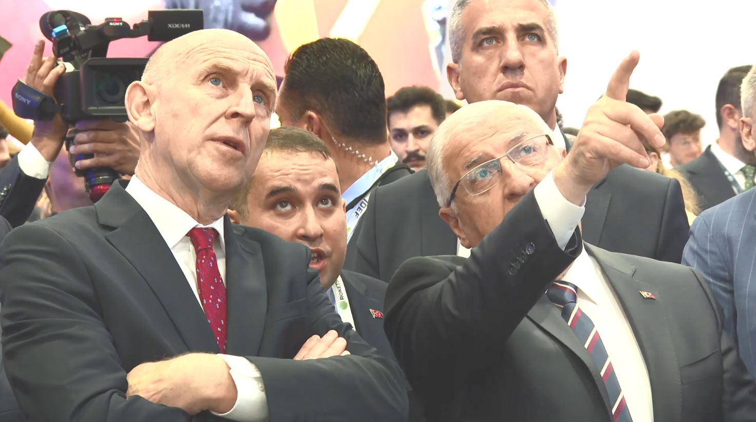 Milli Savunma Bakanı Yaşar