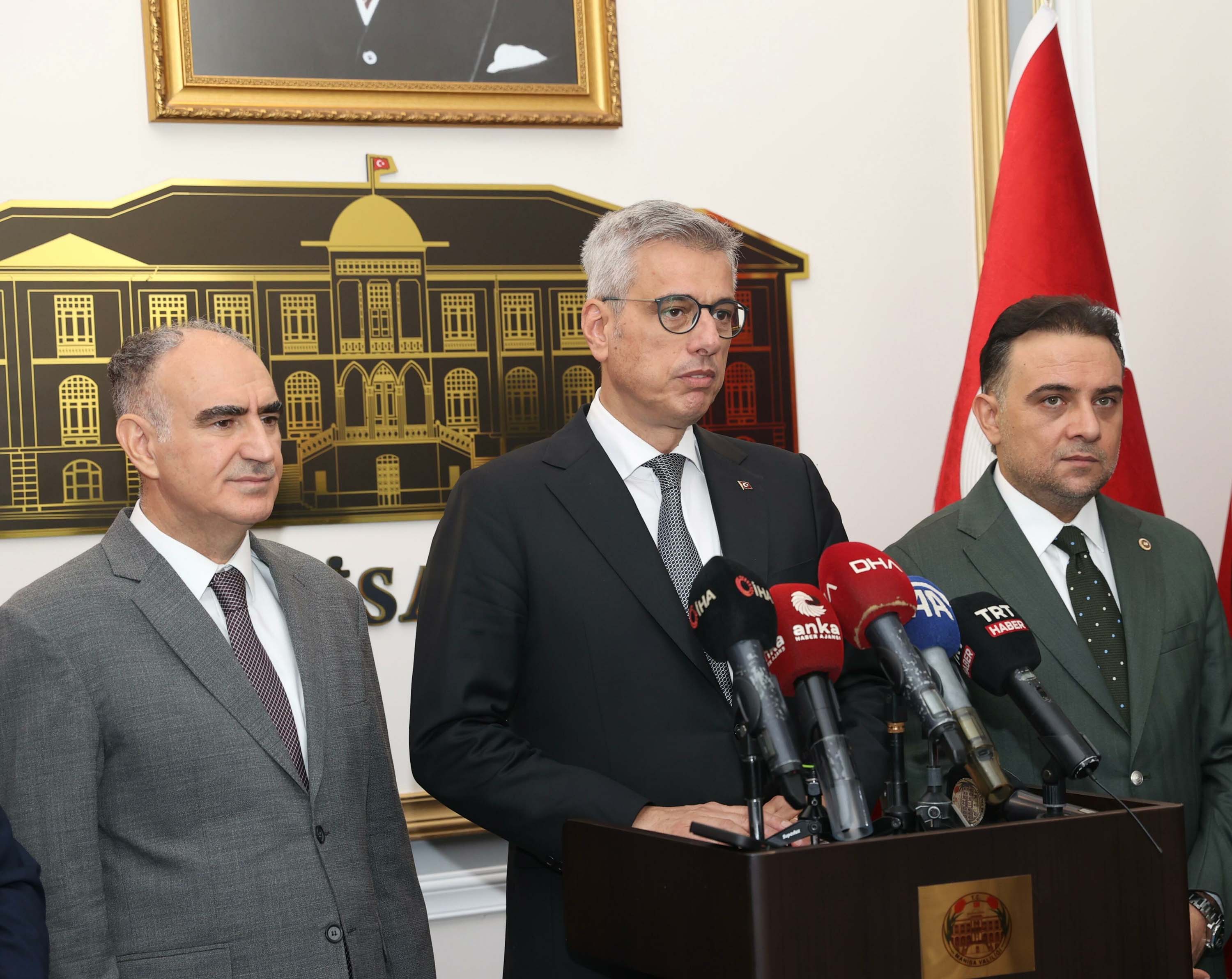 Sağlık Bakanı Kemal Memişoğlu,