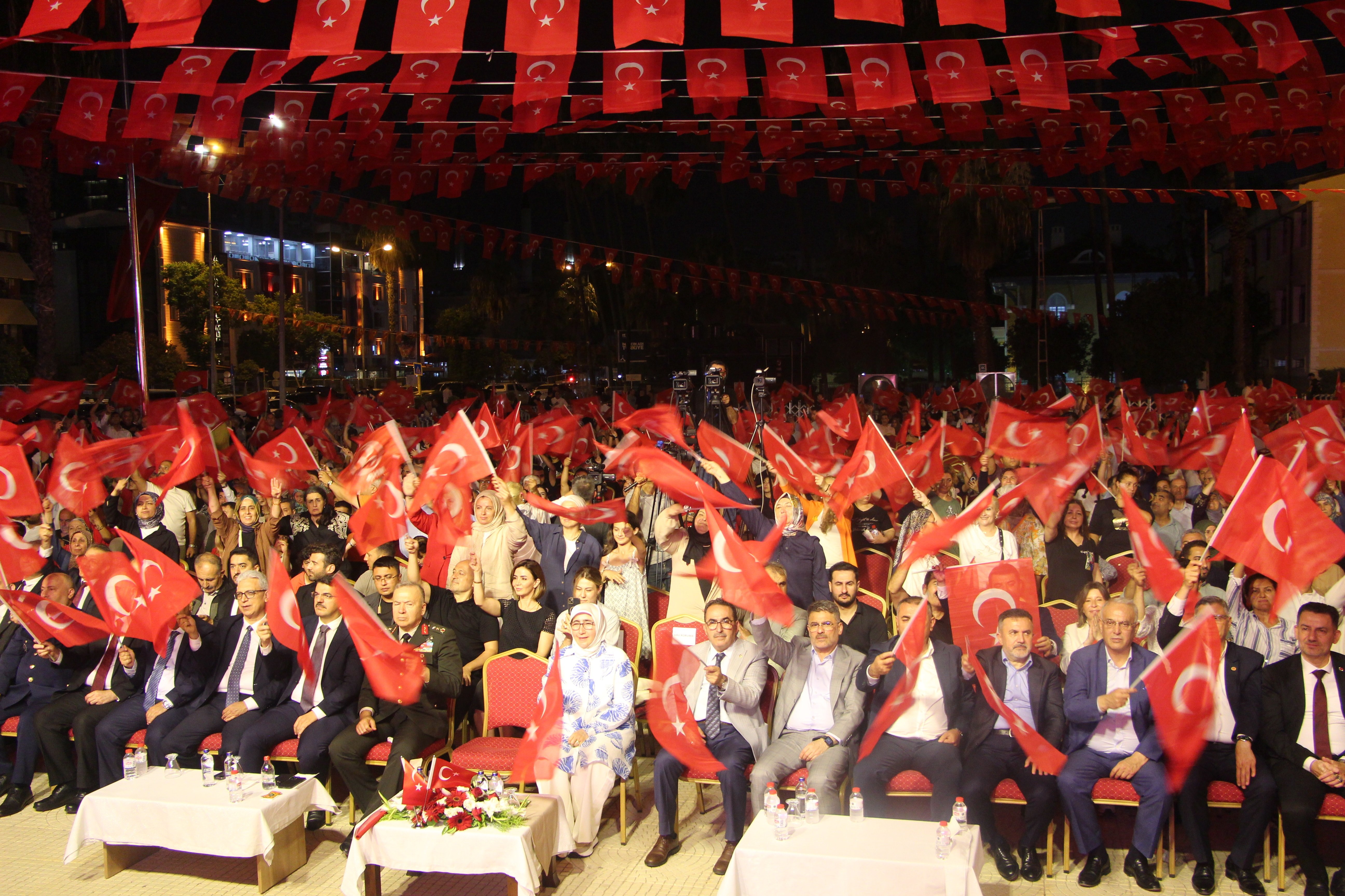Adana'da 15 Temmuz Demokrasi