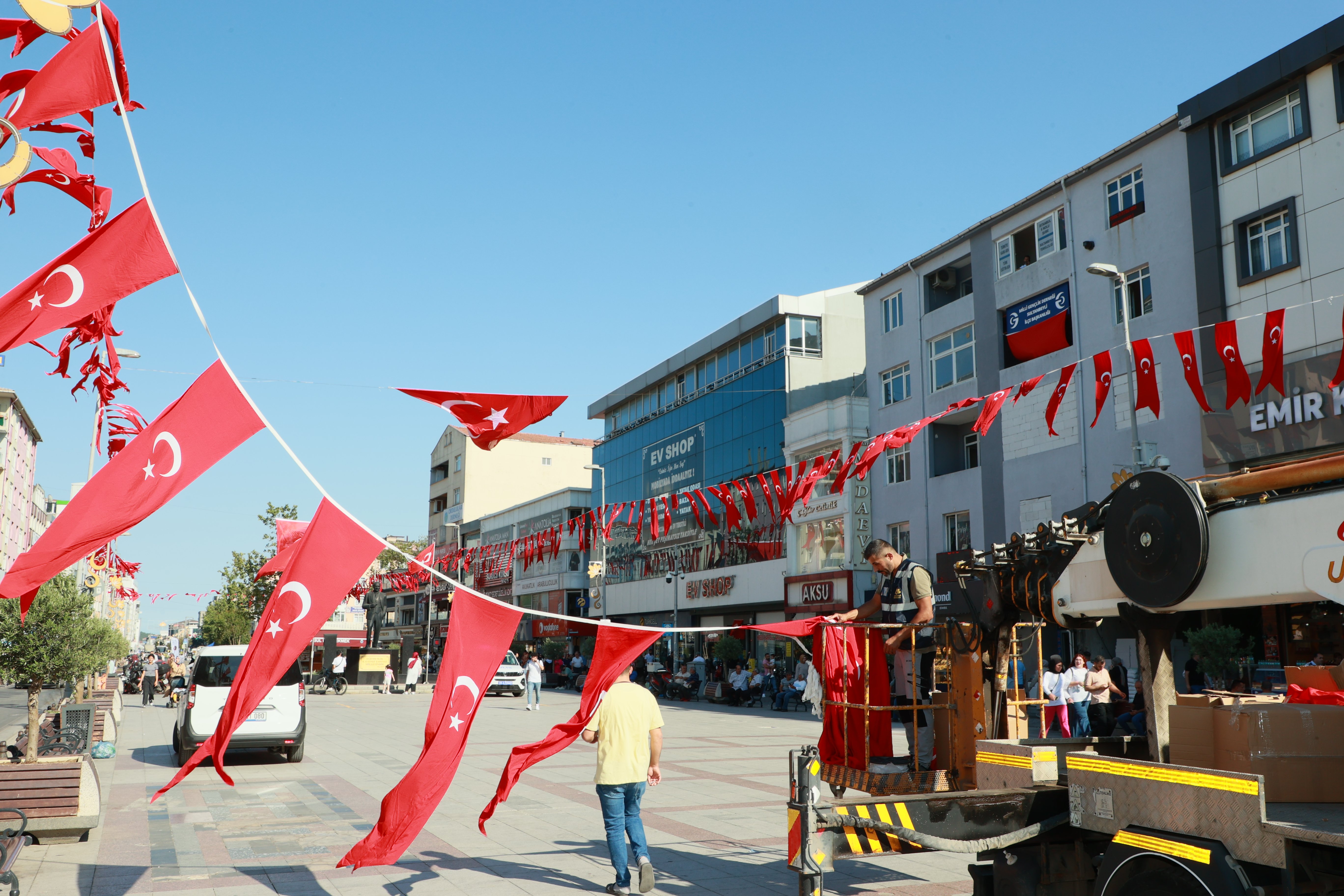 Cumhurbaşkanı Erdoğan'ın bayrak çağrısına
