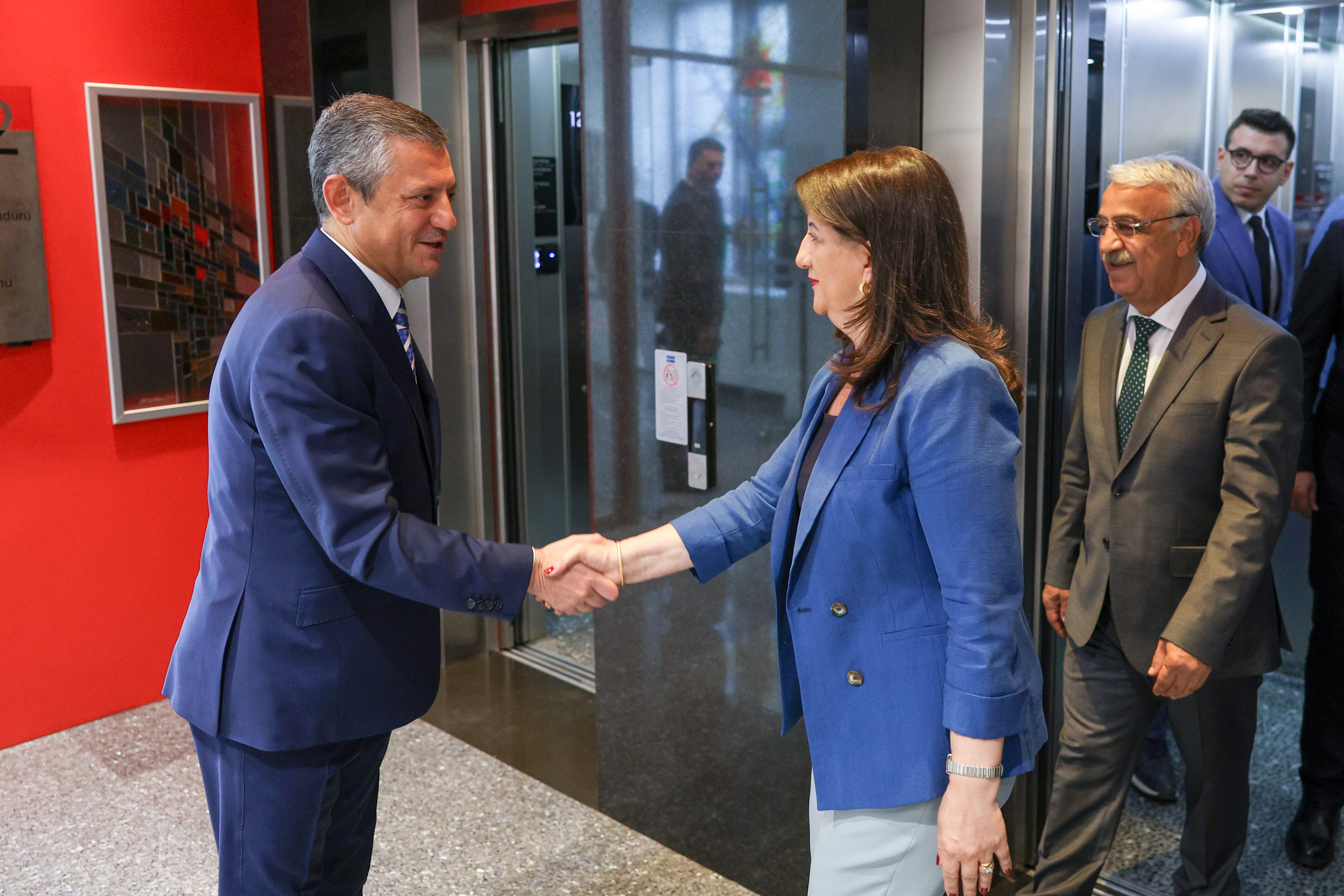 DEM Parti heyeti, CHP